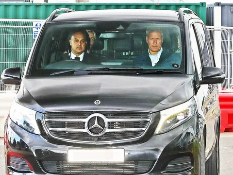 NÓNG! Hojlund đã có mặt ở Carrington, tiến hành kiểm tra y tế