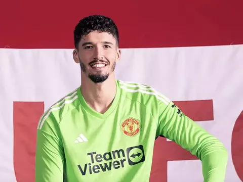 CHÍNH THỨC! Man Utd công bố tân binh thứ 4, bản HĐ lịch sử