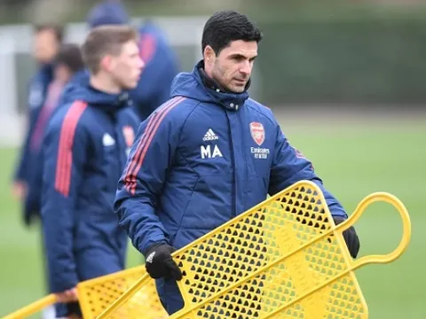 Fabio Vieira khiến Arteta đau đầu