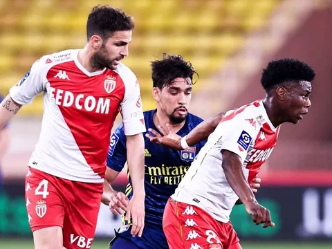 Fabregas đánh giá cao mục tiêu mà Liverpool và Chelsea tranh giành