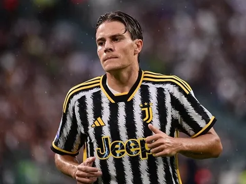 Tiền vệ Juventus bị treo giò dài hạn sau hành vi cá cược trái phép