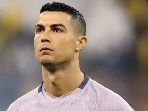 Fan đòi trục xuất Ronaldo khỏi Saudi Arabia