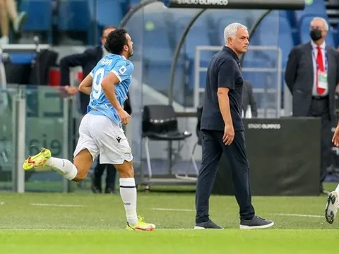 Jose Mourinho chỉ trích thẳng mặt trò cũ vì thói ăn vạ