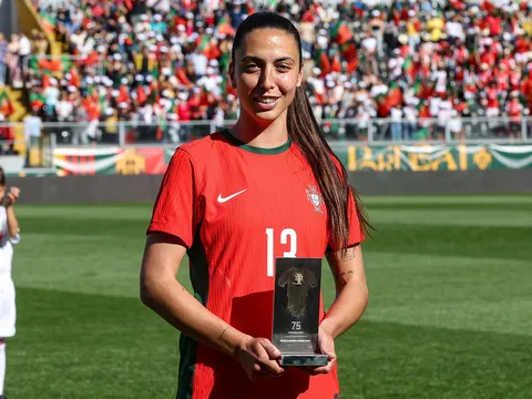 Ronaldo cổ vũ Bồ Đào Nha đấu nữ Việt Nam ở World Cup 2023