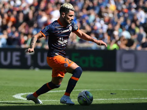 Cựu sao Newcastle phục hưng ở tuổi 33