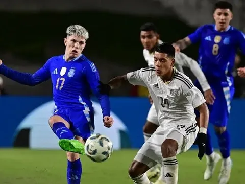 HLV nhận xét về trận đá chính đầu tiên của Garnacho cho Argentina