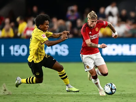 NÓNG! Man Utd đẩy đi 'tàn dư của Solskjaer'