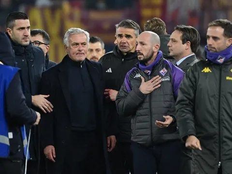 AS Roma “dỗi” truyền thông Italia sau trận hòa với Fiorentina