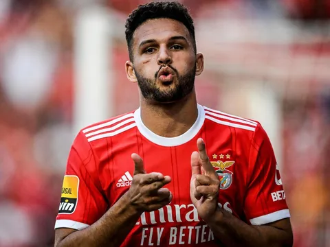 Man Utd quan tâm sát sao đàn em của Ronaldo ở Benfica