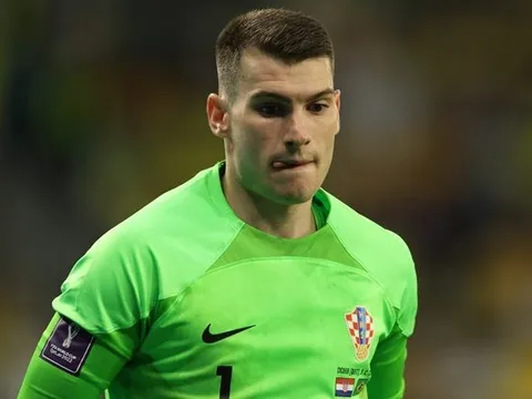 NÓNG! Thương vụ Man Utd - Livakovic ngã ngũ