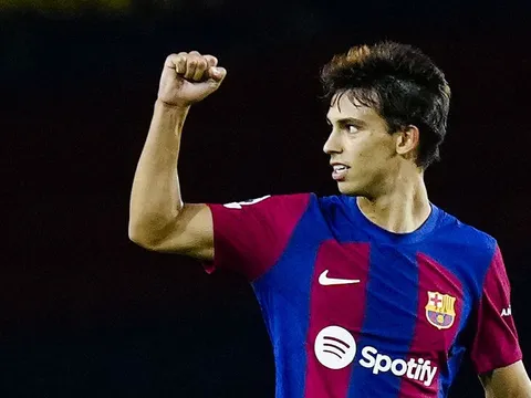 Felix được Barca tăng 900% lương