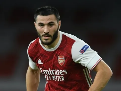 Fenerbahce muốn giải thoát Kolasinac khỏi Arsenal