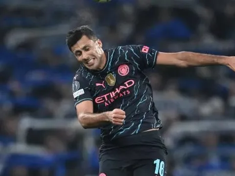 Ferdinand chỉ ra cầu thủ còn hay hơn cả De Bruyne của Man City