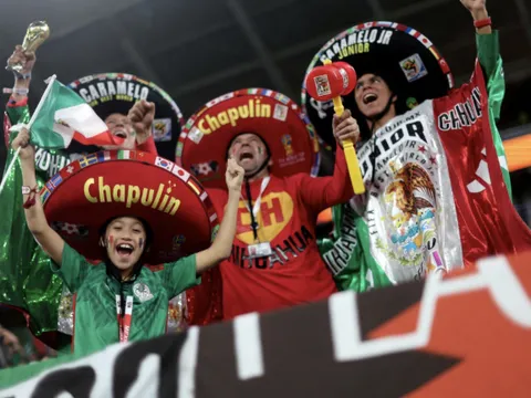 FIFA điều tra Mexico