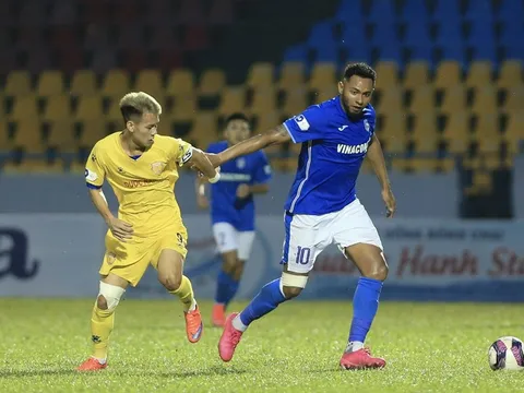 FIFA xử CLB Quảng Ninh thua ngoại binh Brazil