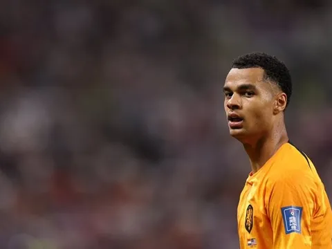 Romano tiết lộ đội đến trước M.U trong thương vụ Gakpo