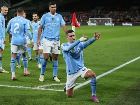Foden lập hat-trick, Man City phả hơi nóng vào gáy Liverpool