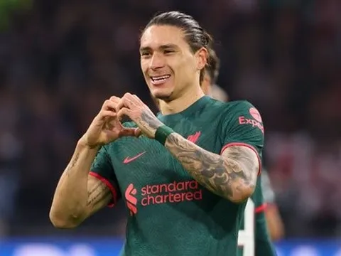 Forlan nói lời thật lòng về Nunez