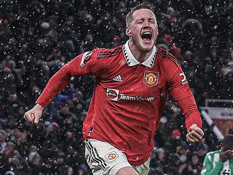 NÓNG! Man Utd có thể đón "Weghorst 2.0"