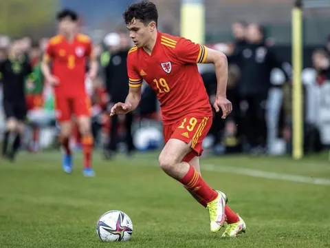 Xác nhận! Hoàn tất kiểm tra y tế, M.U đón cầu thủ triển vọng hàng đầu