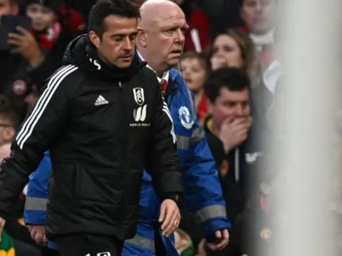 Fulham thua tức tưởi, HLV Marco Silva nói lời bất phục M.U