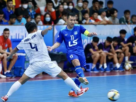 Đội trưởng tuyển futsal Việt Nam giải nghệ