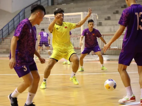 Vừa tới Thái Lan, ĐT futsal Việt Nam lao ngay vào tập luyện