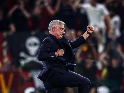 Điên rồ Jose Mourinho