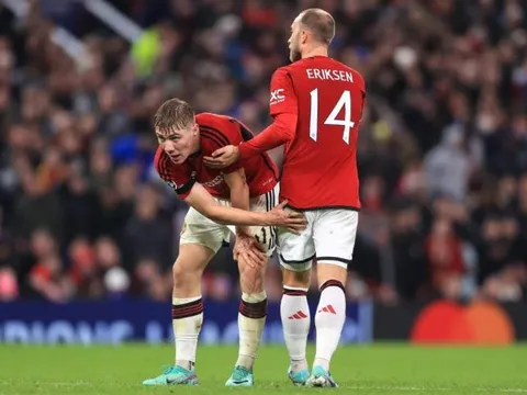 Ten Hag: "Cách xây dựng của chúng tôi trôi chảy hơn khi cậu ấy vào sân"