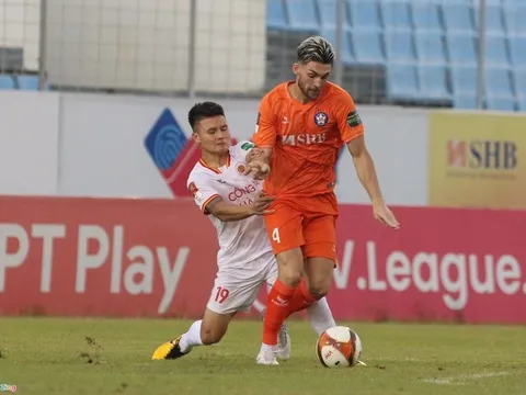 Filip Nguyễn bất lực nhìn CAHN thua trận; HAGL phải đua trụ hạng