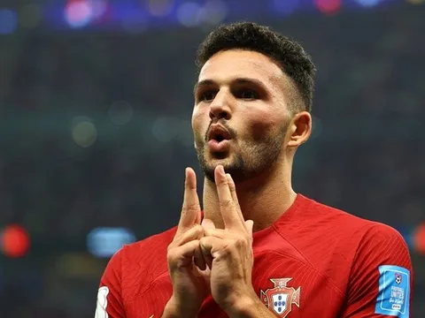 Gạch tên Ramos, Petit tiến cử 3 ngôi sao cho Arsenal thay Jesus