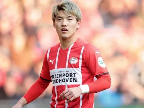 Gã khổng lồ mê mẩn Ritsu Doan