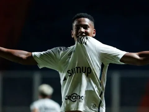 Người đại diện mở lời, Liverpool nhận tin vui từ thần đồng Brazil