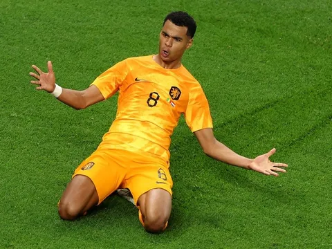 Gakpo được "đẩy thuyền" đến M.U, Arsenal