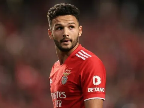 Gặp Mendes, Man United đàm phán nâng cao với chân sút 100 triệu euro