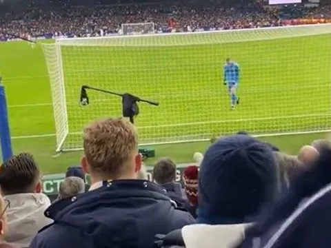 Garnacho bùng nổ, De Gea khiến CĐV Leeds ngứa mắt