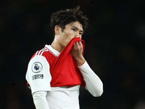 Gary Neville biết rõ lý do Arsenal bất lực trước Newcastle