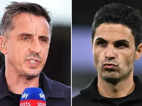 Gary Neville đặt câu hỏi cho thương vụ David Raya