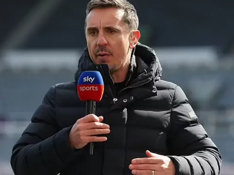 Gary Neville đặt dấu hỏi về 4 thủ lĩnh của Arsenal