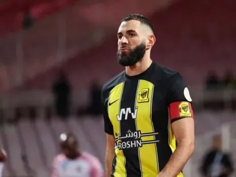 Gạt phăng Benzema, huyền thoại hiến tên sát thủ cho Chelsea