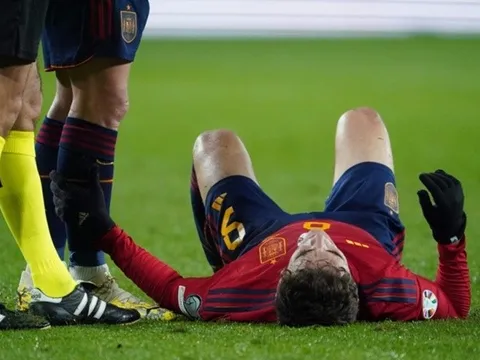 Gavi chấn thương, Barca tái kích hoạt thương vụ Premier League