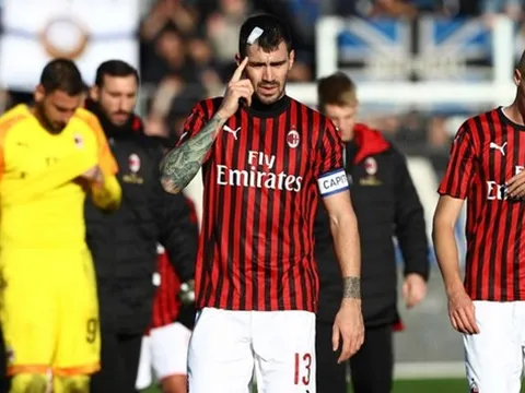 Gazidis đã sai! AC Milan không phải là Arsenal