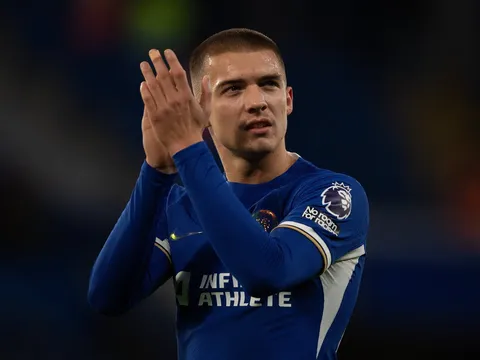 100% tắc bóng & qua người, Chelsea đã phát hiện ra một John Terry mới