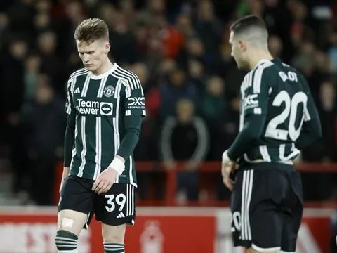 Để Scott McTominay đá tiền vệ phòng ngự là một thảm họa