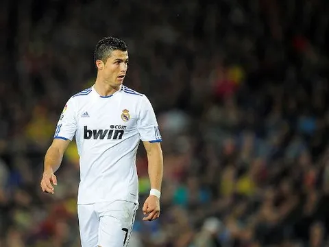 Ronaldo dùng 3 chức vô địch C1 với Real để cổ vũ đồng đội M.U