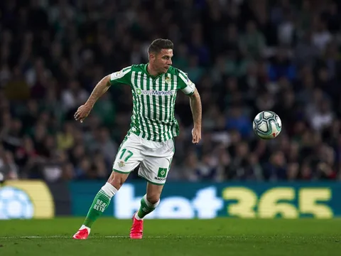 Tiền vệ Betis: 'Đối đầu M.U ở Old Trafford là một giấc mơ và niềm tự hào'