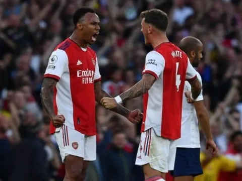 Khen Lokonga, Mikel Arteta chỉ ra vấn đề của bộ đôi Ben White - Gabriel