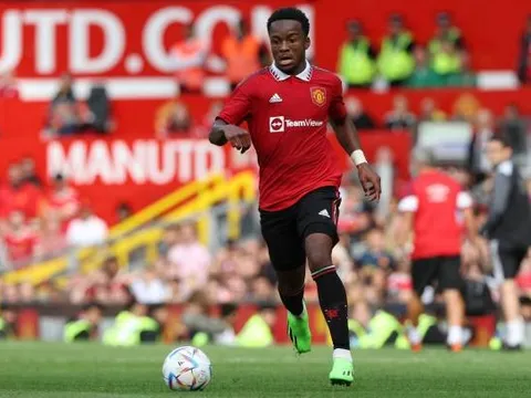 Ethan Laird nói thẳng lý do rời Man Utd