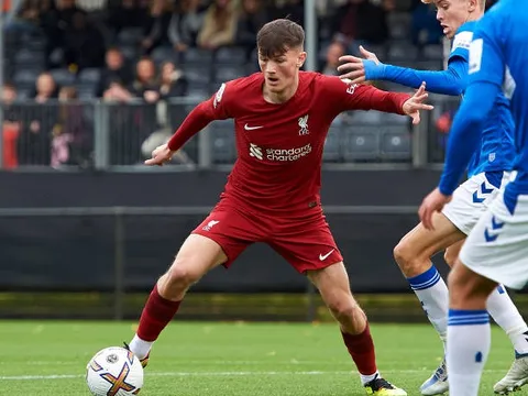 Tân binh Liverpool tiếp tục ghi bàn ấn tượng