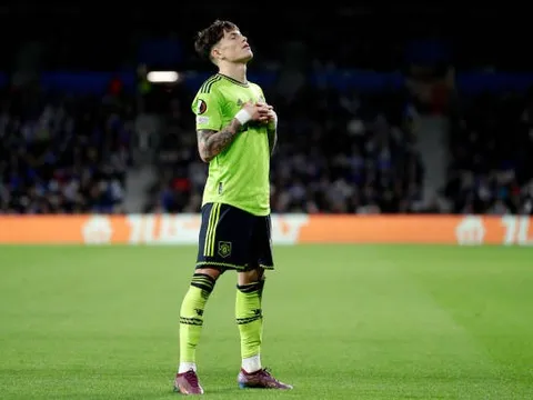 Bruno Fernandes nêu sự thay đổi chóng mặt của Garnacho